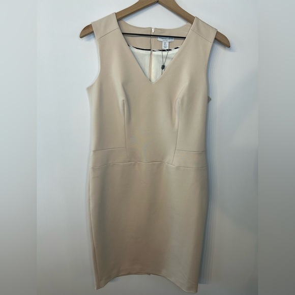 Katherine Barclay Dresses & Skirts - *NWT* Katherine Barclay Fully Lined Tan Sleeveless V Neck Dress, Size 8